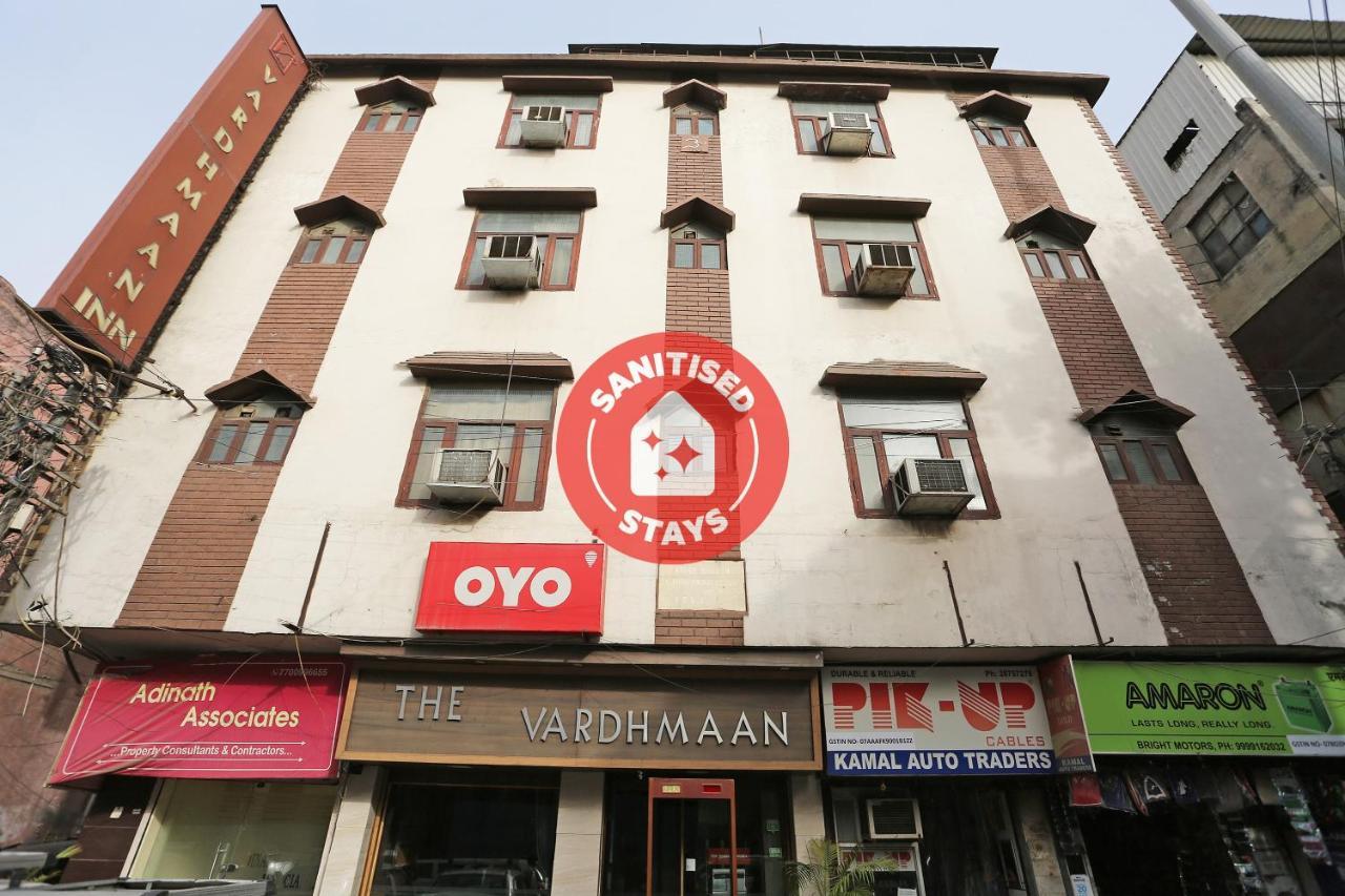 Oyo 8188 Vardhmaan Inn Делхи Екстериор снимка