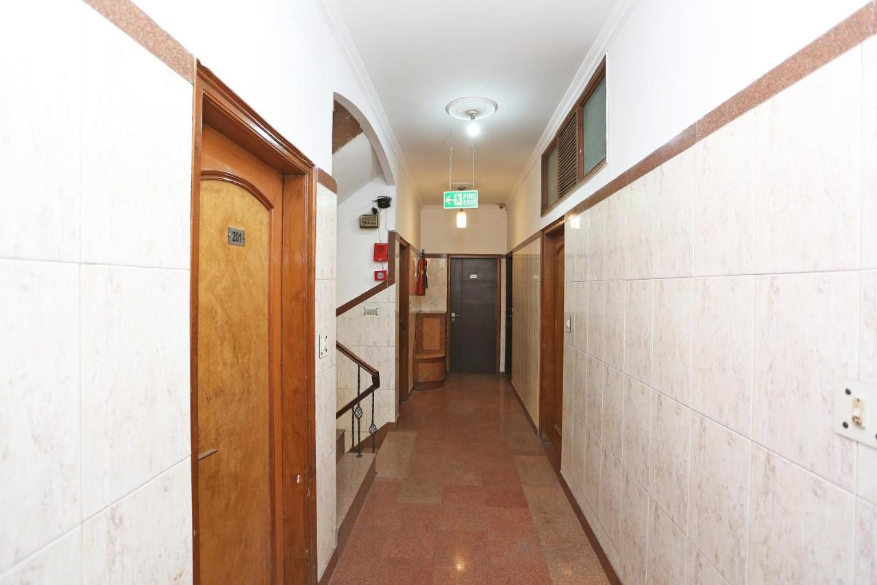 Oyo 8188 Vardhmaan Inn Делхи Екстериор снимка